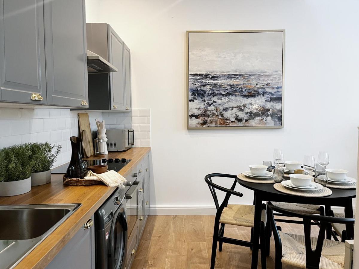 Todmorden Town Centre Apartment Exteriör bild